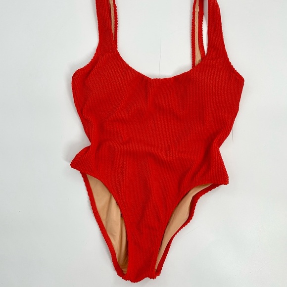 NWOT J.Crew Scrunchie Classic Red One-Piece Scoop neck Textured Swimsuit 8 - Picture 4 of 11